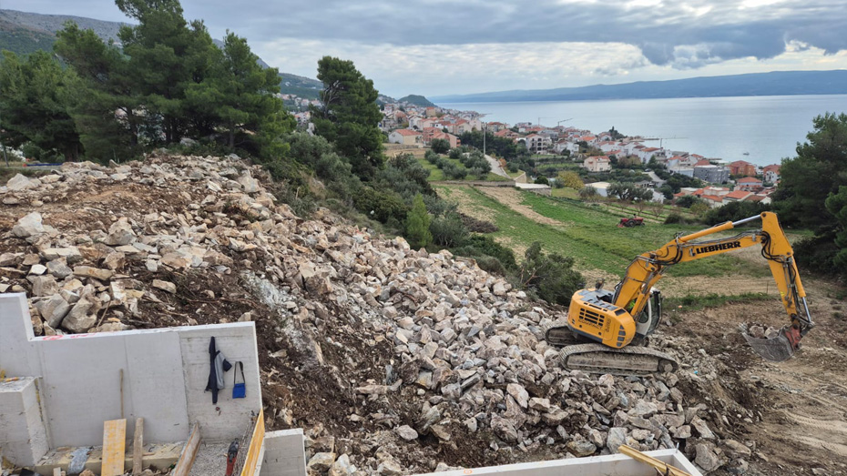 Prikazi izgradnje modernih stambenih i poslovnih prostora, iskopa, uređenja okoliša i drugih usluga